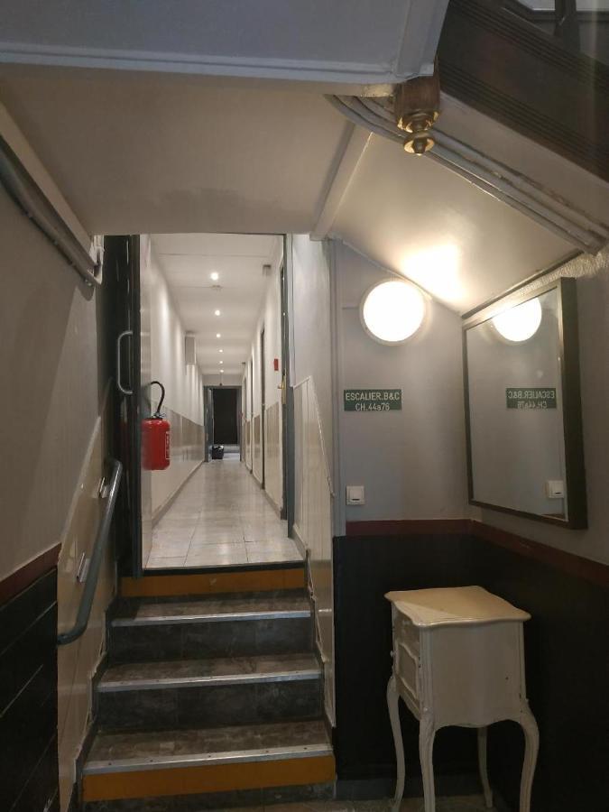 ฮิโปเทล ปารีส แบลวีล การ์ เดอ เอสต์ Hotel ภายนอก รูปภาพ